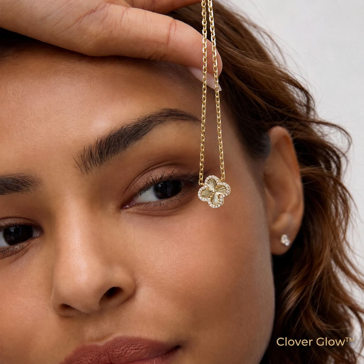 Clover Glow™ — naszyjnik koniczyna